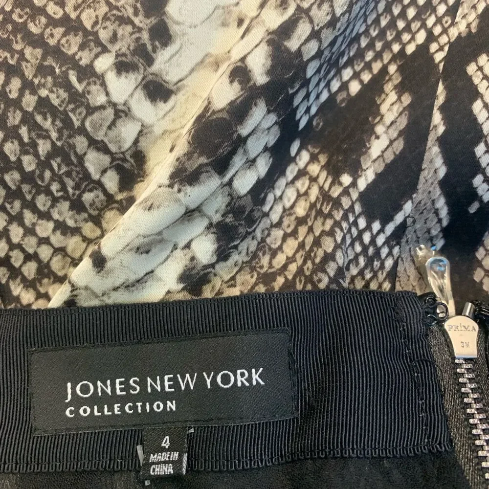 Jones New York Collection gray snake print Skirt Sz 4